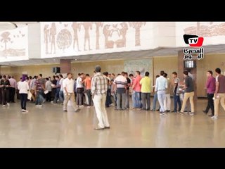 طابور الشباب الباحثين عن عمل فى ملتقى التوظيف