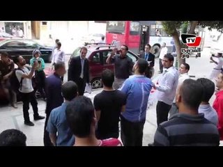 حملة الماجستير والدكتوراة يتظاهرون أمام «التعليم العالى»: نفذ وعدك يا محلب