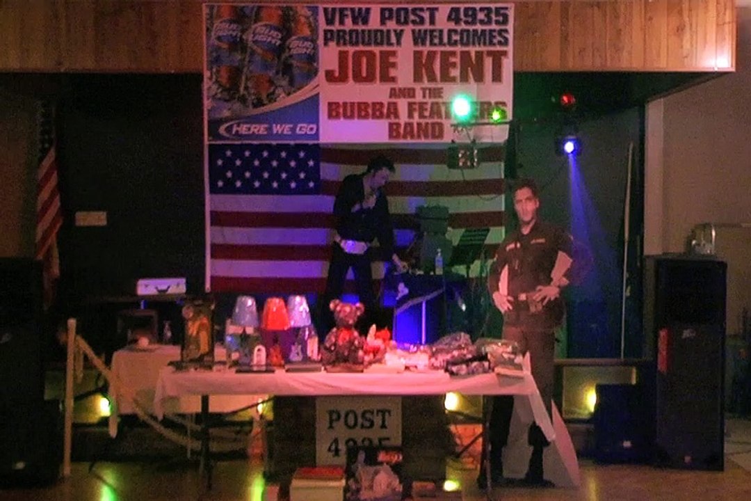 Joe Kent sings 'Walk A Mile In My Shoes' Elvis Presley Memorial VFW