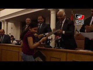 لحظة تكريم أوائل الجمهورية مع محافظ القاهرة