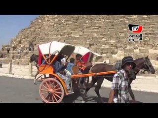 توافد العشرات علي أهرامات الجيزه ثاني ايام العيد