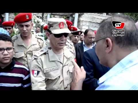 مواطن «للسيسي» في جنازة العميد عمرو فتحي : متقعدش على كرسيك غير لما تجيب حق اللي ماتوا