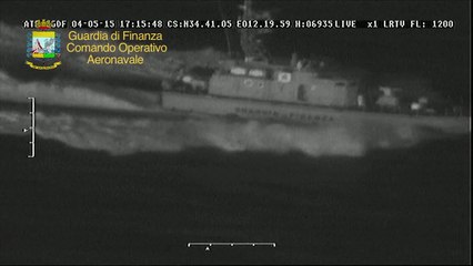 Quase 40 imigrantes morrem em naufrágio na Itália