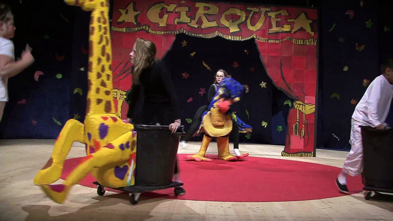 * Un cirque complètement punk