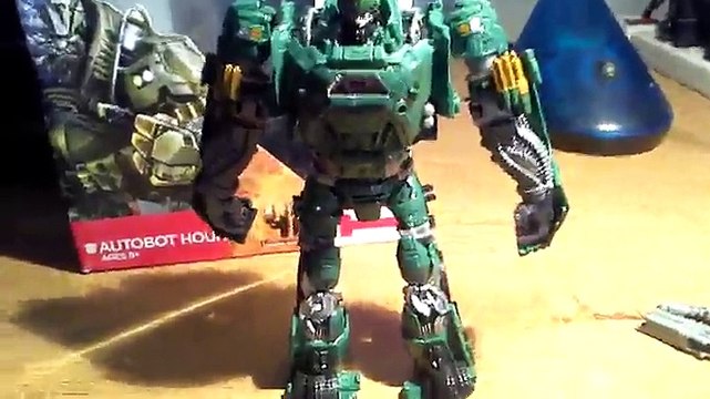 Transformers Age of Extinction Generations Voyager Class Autobot Hound Figure