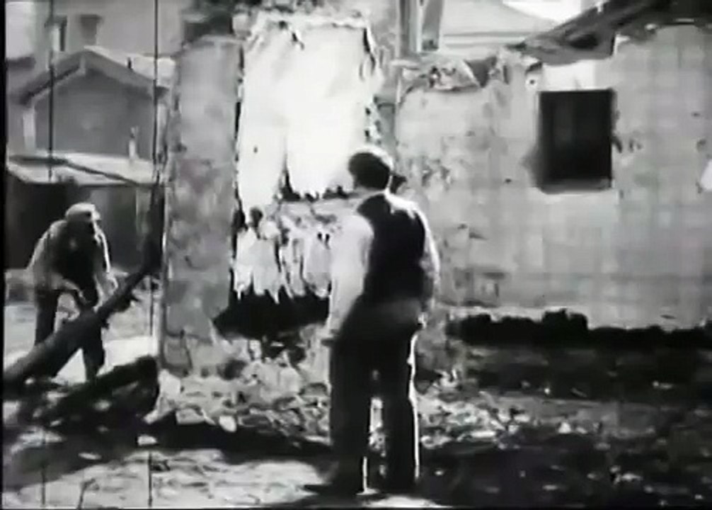 Démolition d'un mur - Irmãos Lumière (1896)