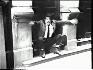 Marly Bueno e Oscarito - Entre Mulheres e Espiões 1961 (trecho 1)