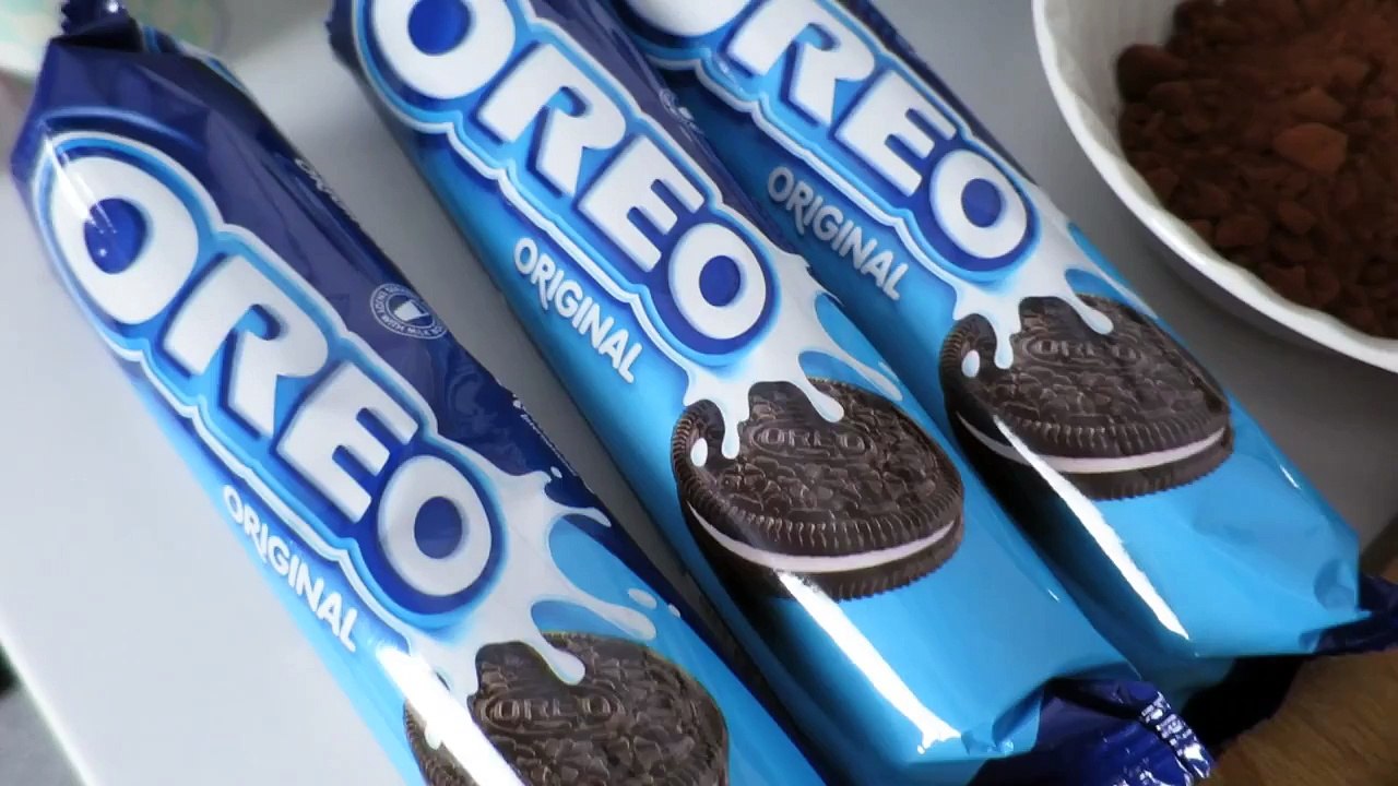 Baking Oreo Cupcakes! | Tanya Burr