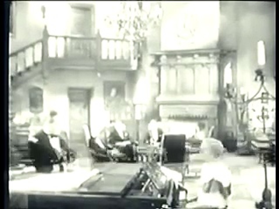 Secret of The Blue Room Open