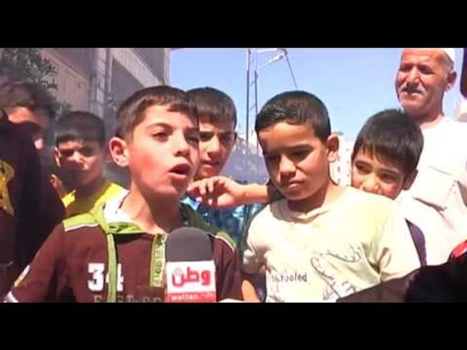فقط في الخليل ... لحوم الأضاحي توزع مشوية