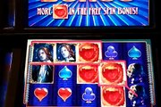 WMS Vampire's Embrace slot machine bonus max bet