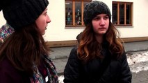 [#1] Wiejskie Życie TiVi: Zaśnieżone chodniki; życie w Piasecznie; Pan od kolejki