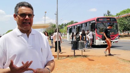 Cabeça, tronco, rodas