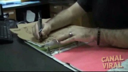 Chicos hacen una tabla quija de carton y terminan mal | Canal Viral