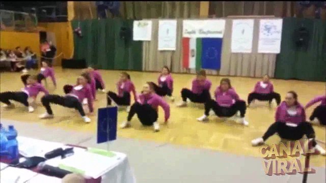 Fantasma aparece en un entrenamiento de unas porristas | Canal Viral