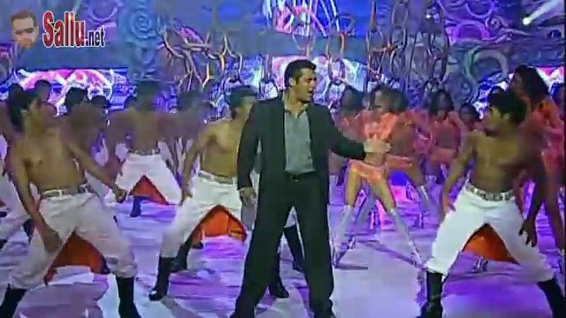 Salman Khan Performing at the IIFA Awards 2010 || HD || Sallu.net