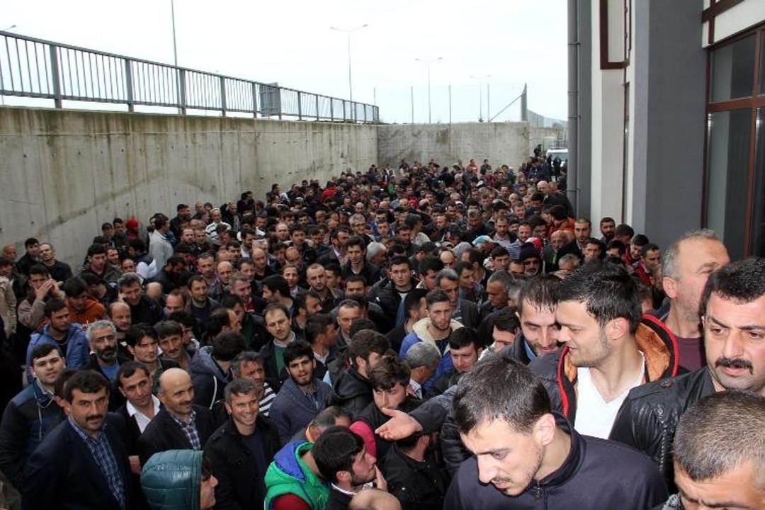 Çaykur'a 2 bin 375 mevsimlik işçi alımı için 16 bin 100 kişi başvurdu