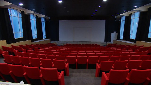 Hexagone Balard : des députés visitent le chantier