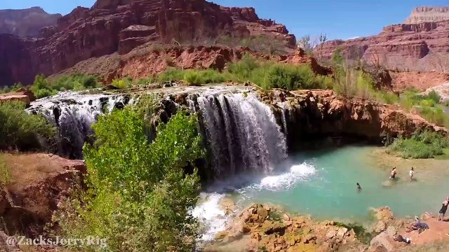 Découvrir une Oasis dans le Grand Canyon - images aériennes filmées en Drone
