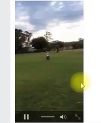 La moto rappelle qu'elle n'est pas vélo, prenez garde svp!