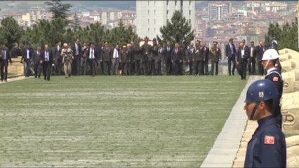 Akıncı, Anıtkabir'i Ziyaret Etti