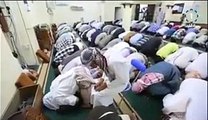 اس ویڈیو کے بعد مسلمان کے پاس گھر میں نماز پڑھنے