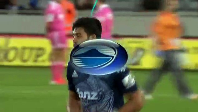 Le flanker Akira Ioane marque un superbe essai de 50 mètres