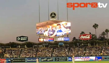 Beyzbol maçında ilginç görüntü!