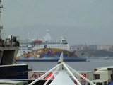 Le navi nel porto di Olbia salutano la Madonna di Bonaria