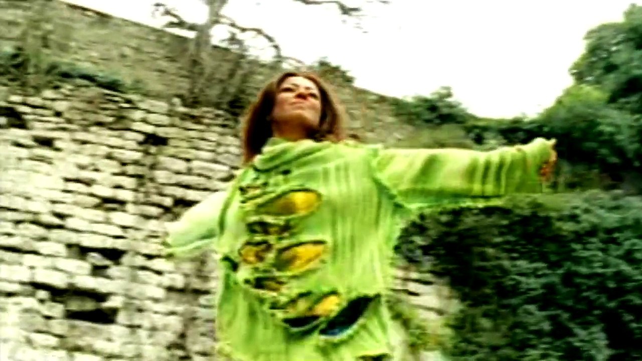 Devrim Erden - GECENİN KAÇI Video Klip