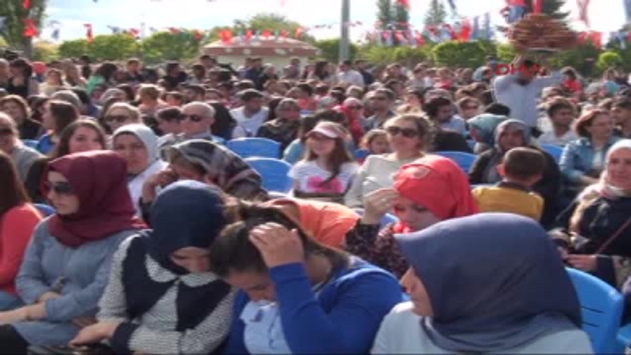 Gaziantep - Funda Arar, Gaziantep'teki Hıdırellez Şenliklerinde Konser Verdi