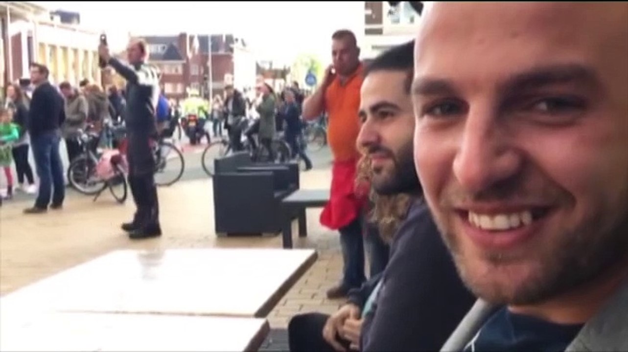 Oud-speler Veendam zwaait naar zijn maatjes - RTV Noord