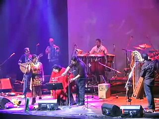 Lila Downs y Mercedes Sosa "Tierra de luz"