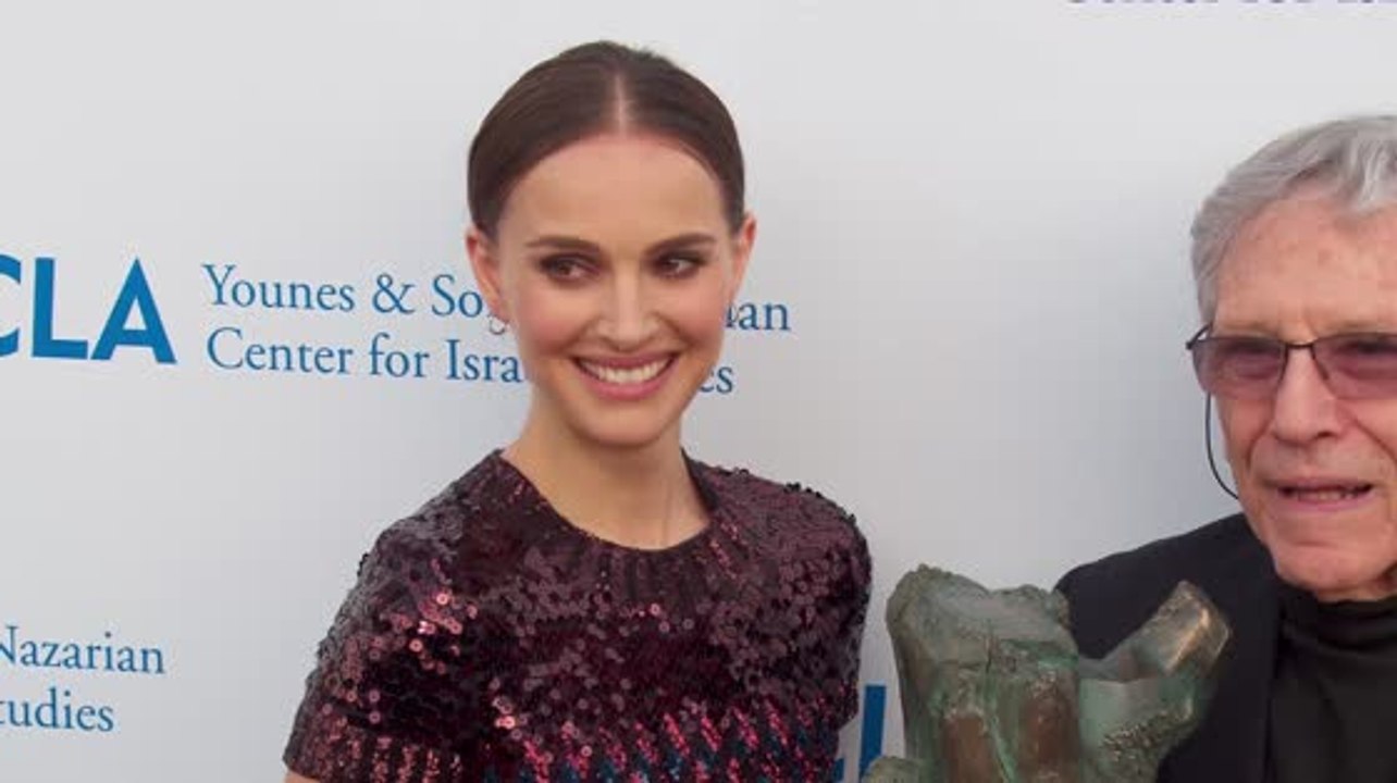 Natalie Portman glänzt bei einem UCLA Event