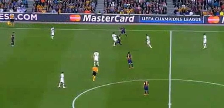 Lionel Messi Amazing Shot - Barcelona vs Bayern Munich 06.05.2015