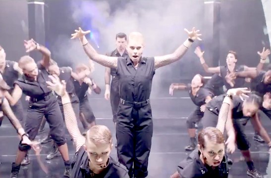 Pitch Perfect 2 - Featurette Nous sommes Das Sound Machine (3) VO