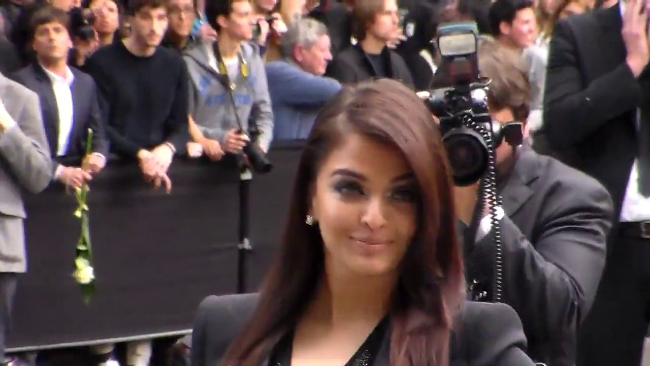 Aishwarya Rai Bachchan - Armani 40th Anniversary 2015 (Milan, Italy)