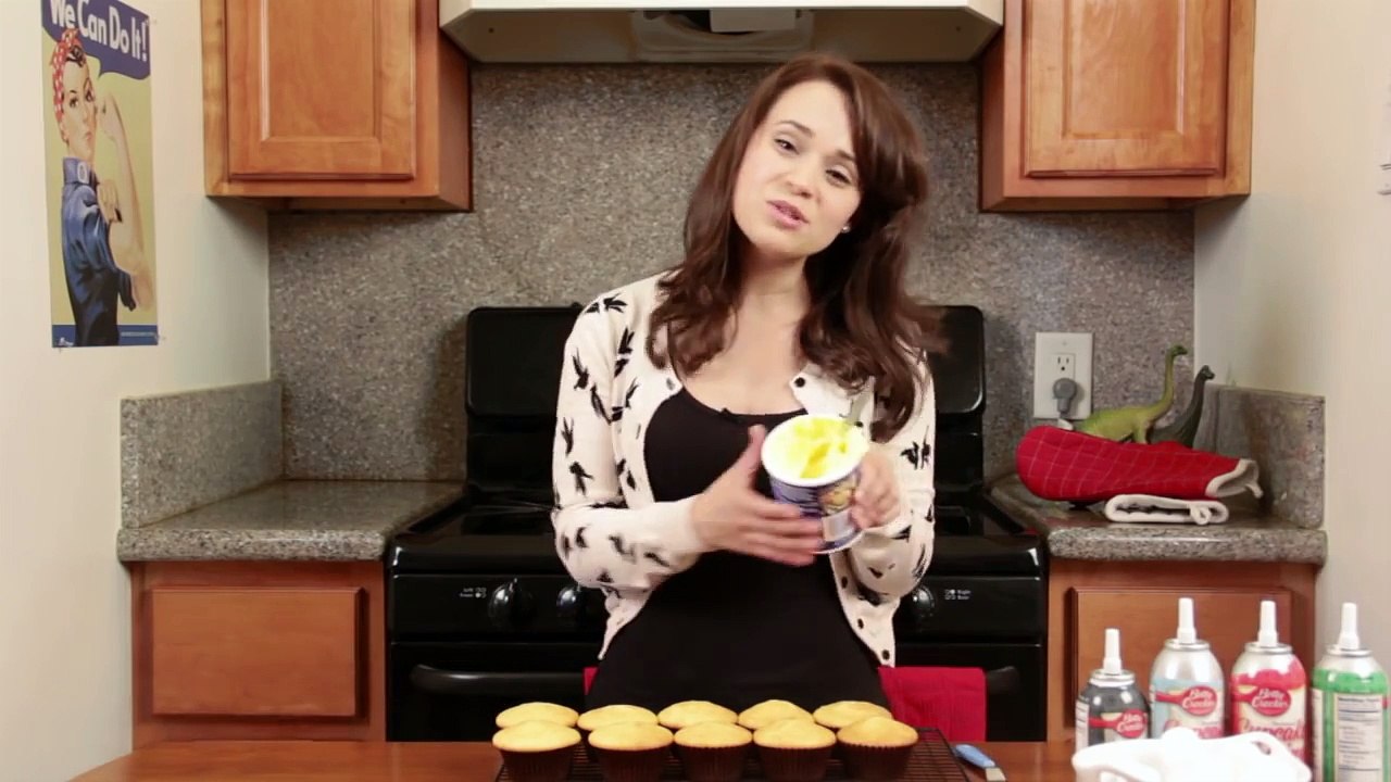 ANGRY BIRDS CUPCAKES - NERDY NUMMIES