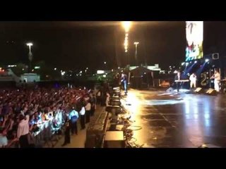 السوبر ستار يضيء ليل أبو ظبي و يغني مع الجمهور "طب ليه"