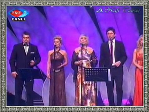 AKŞAM SEFASI KORO *Odasına Girdim Fincan Elinde*