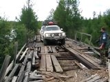 DANGEROUS ROAD BRIDGE Siberia Russia - Toyota Land Cruiser 200 V8