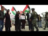قوات الاحتلال تعتدي على المطالبين بإطلاق سراح جميل البرغوثي