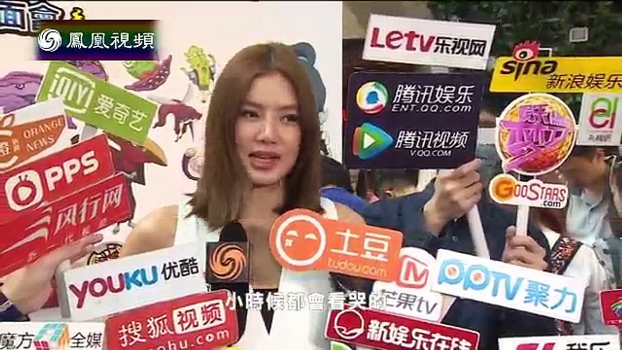 20150506 娱乐快报 刘心悠脚伤未愈坚持做瑜伽 倡导量力而为