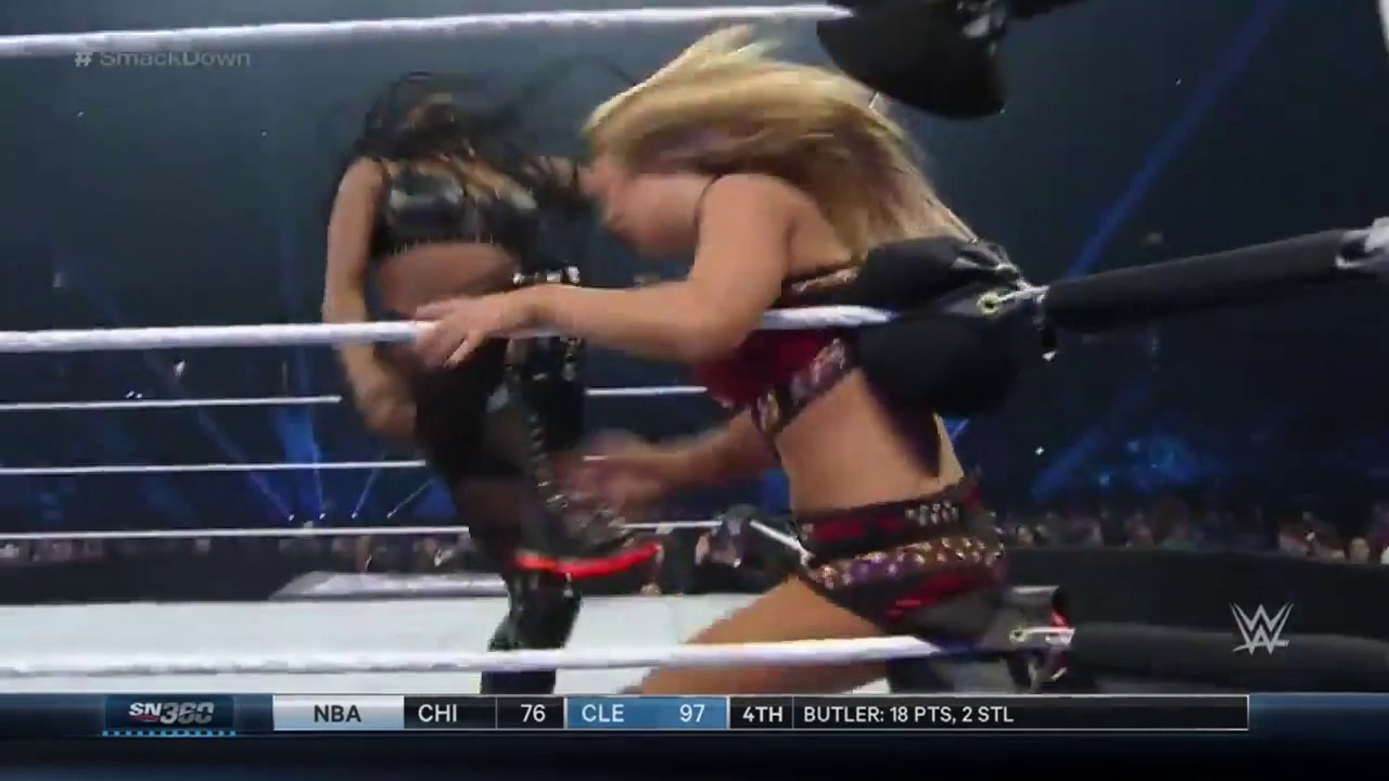 Emma vs Naomi