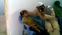 JINN is speaking from inside the body of this little boy,molvi sb bachay ka jinn nikal rahay hain,infoprovider
