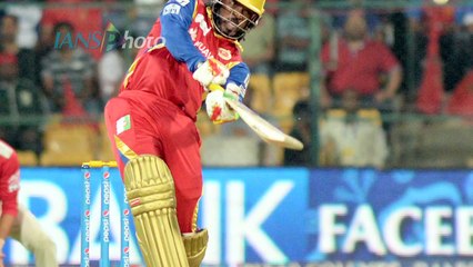 Chris Gayles Celebration after his 100 vs KXIP