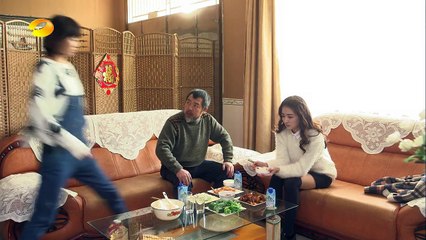 《只因单身在一起》 第20集 - 圣宇深夜买醉与曼妮相拥而吻 【高清720P版】