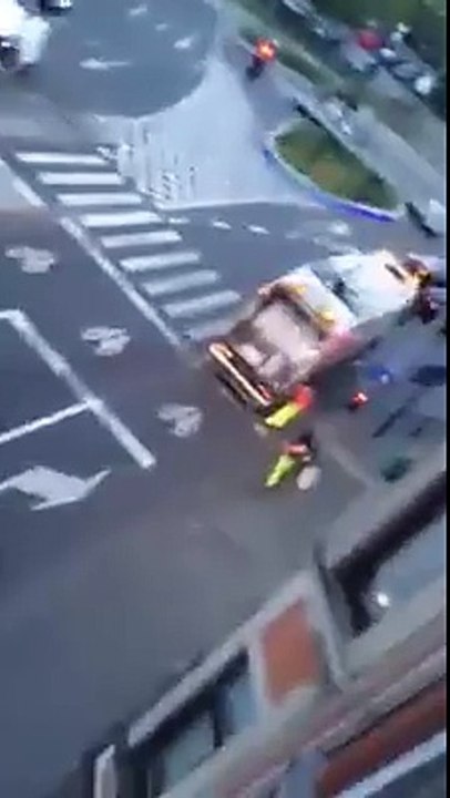 No respect for garbage collectors : dumb girls throw trash bag by window