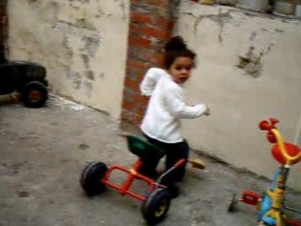 Myriam qui crie