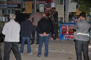 Gaziantep'te Sokak Ortasında Boynuna Bıçak Dayayıp Rehin Aldı